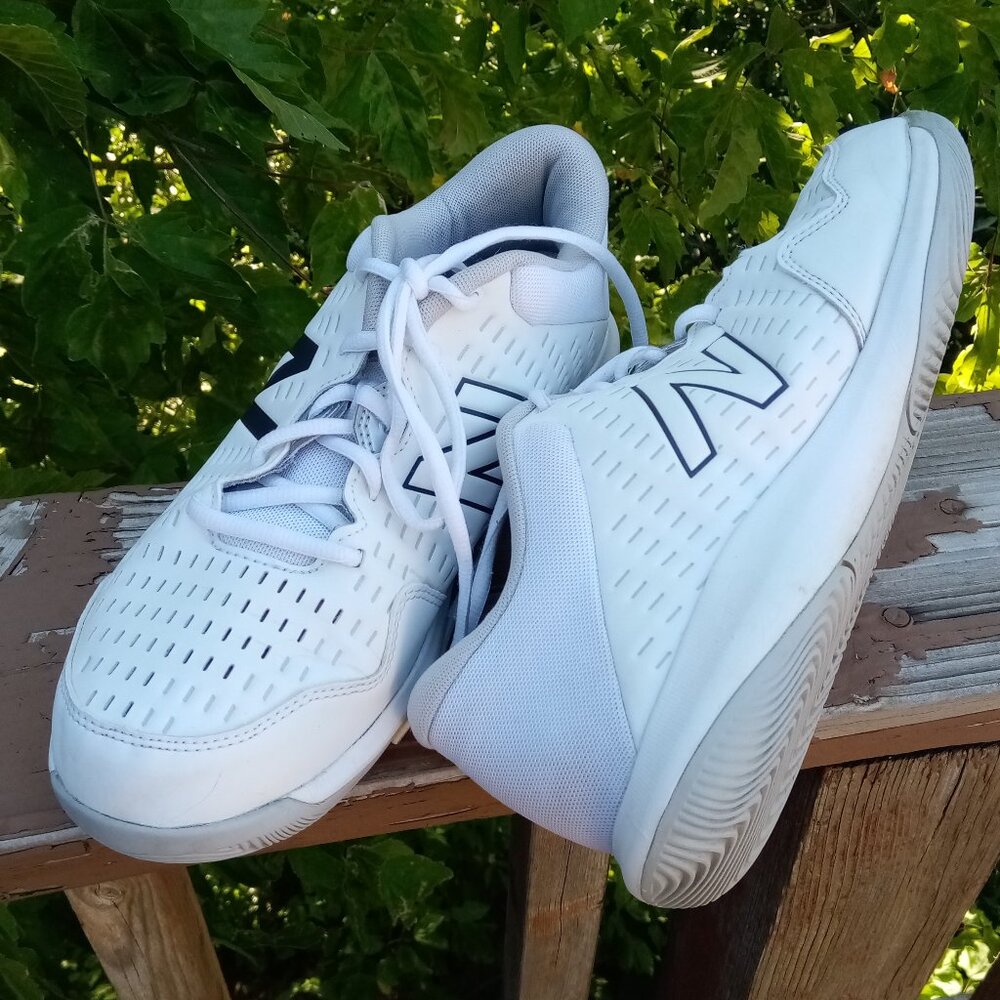 New Balance white women's sneakers sz 9 1/2